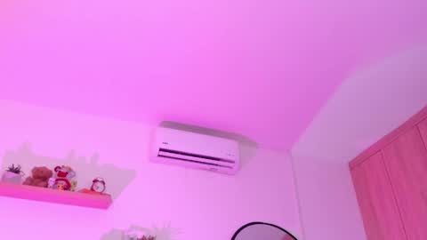 Rose Saenz online show from April 17, 8:43 pm