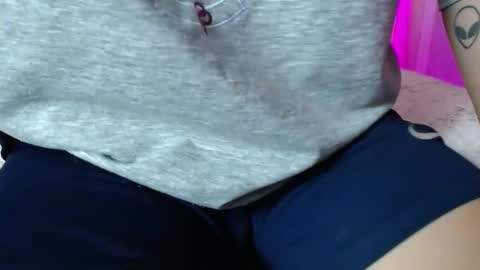 Snapshot of rosesvalentina chatting on September 25, 2:40 am Ocean online show from September 25, 2:40 am