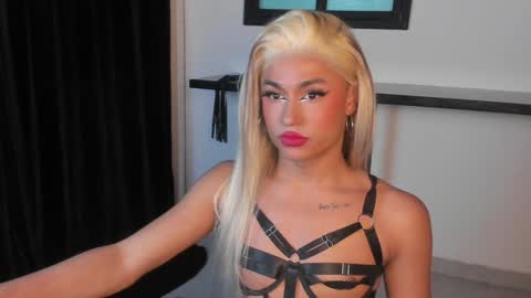 Snapshot of sabrina_rose__ chatting on January 26, 2:56 am Sabrina Rose online show from January 26, 2:56 am