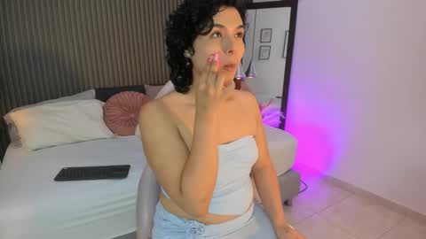 Axel online show from March 24, 8:03 pm