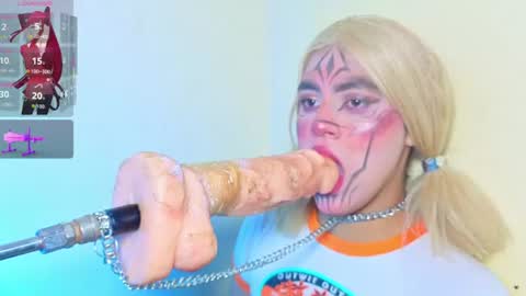 sara_whoredirty online show from June 17, 9:21 am