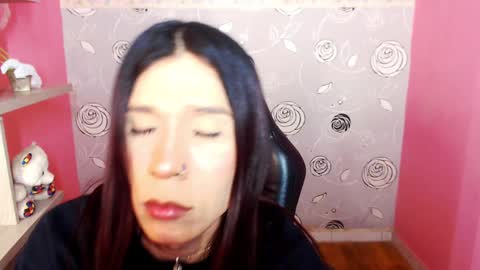 Snapshot of sarasofia44 chatting on January 25, 4:23 am Sara Sofia online show from January 25, 4:23 am
