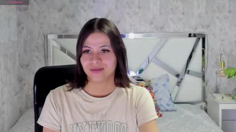 sarah online show from November 24, 8:11 pm