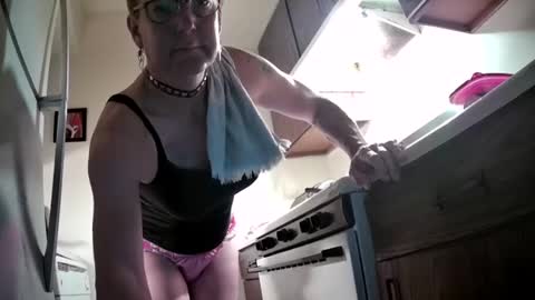 keyoni valentine online show from October 18, 11:14 am