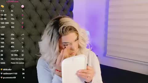 scarleth_sweety online show from June 29, 3:21 am