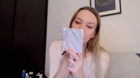 Scarlett online show from January 8, 7:07 pm