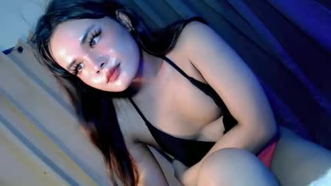 Snapshot of secret_affair18 chatting on October 21, 1:52 am kwen online show from October 21, 1:52 am