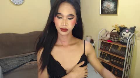 ashly online show from January 16, 9:18 am