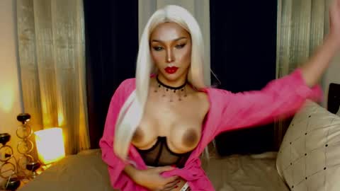 KATARINA LUST online show from December 23, 8:11 am