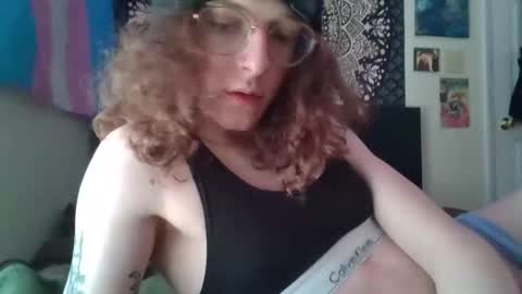 serenabastille online show from March 8, 6:47 pm