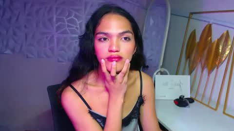 Bella online show from December 19, 6:57 pm