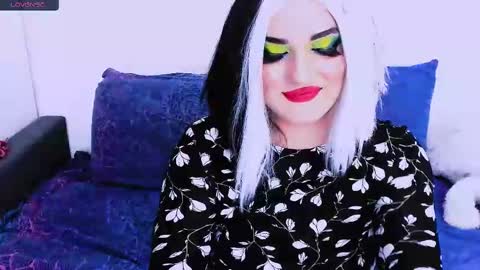 Snapshot of sexxx_queen chatting on December 30, 3:13 pm sexxx_queen online show from December 30, 3:13 pm