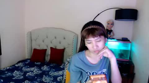 SHANTA FOX  s online show from March 3, 1:51 pm