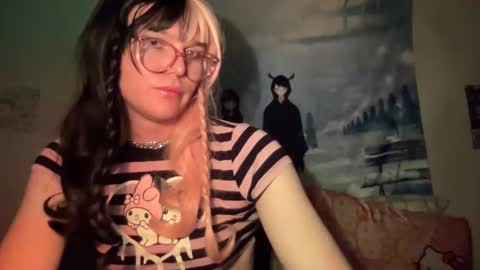 shygirly666 online show from January 16, 10:28 pm