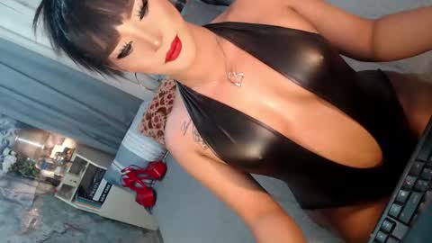 Sierrafina online show from March 30, 6:25 am