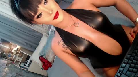 Sierrafina online show from April 22, 6:42 am