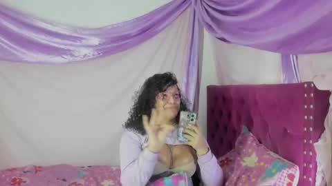 Sirena Fuentes online show from December 19, 7:02 am