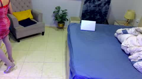 D i f a  Ana Arbeh shemale online show from April 6, 7:08 am