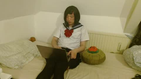 Lili online show from April 30, 10:58 pm