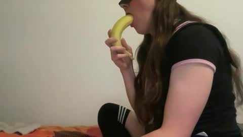 Sissy Laura online show from April 11, 4:43 pm