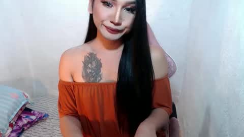  Lovie  online show from February 4, 2:22 pm