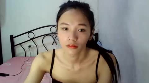 sophialaurel online show from December 5, 1:39 pm