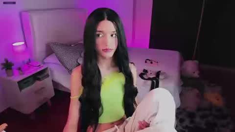 Snapshot of sophiecornett chatting on September 11, 2:31 am    online show from September 11, 2:31 am