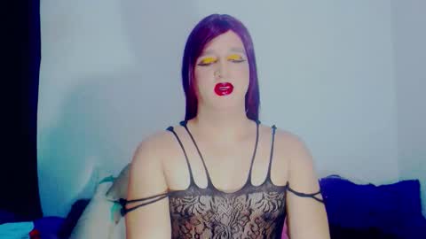 sophiehillsxo online show from February 18, 2:30 am