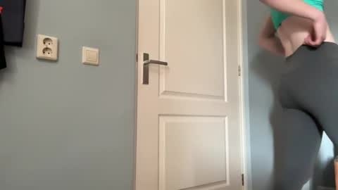 sophiespace online show from March 5, 9:01 am