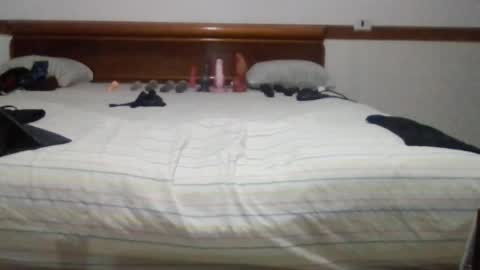 starvingbps online show from November 14, 4:53 am