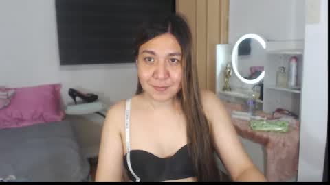 Stella online show from February 13, 1:07 pm