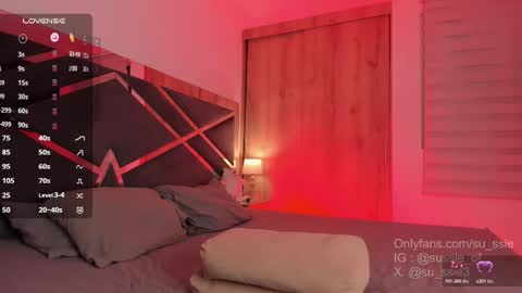 su_ssie online show from October 26, 11:34 pm