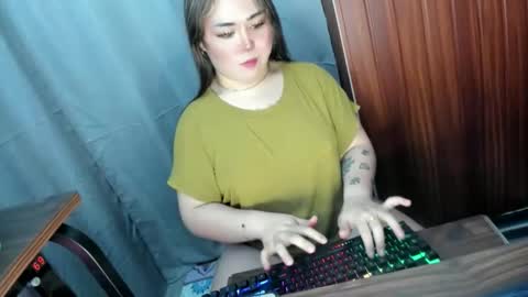 Millany online show from April 25, 1:41 pm