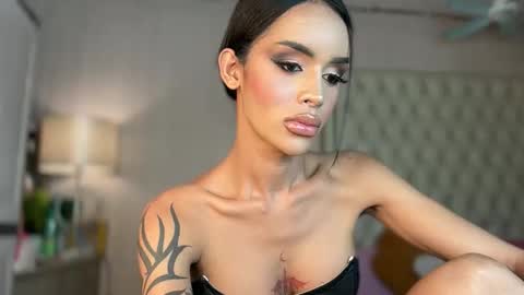 Jess online show from December 14, 8:04 pm