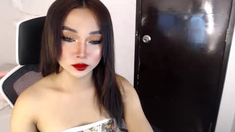 Snapshot of sultry_cyramore chatting on October 24, 8:19 am sultry cyramore online show from October 24, 8:19 am
