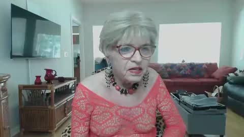 sexualsusan online show from April 10, 5:07 pm