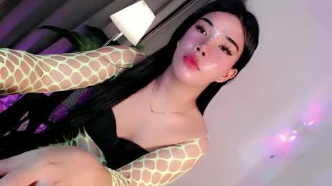 sweet_katrina69 online show from January 12, 12:01 pm