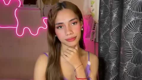 Snapshot of sweet_nikki03 chatting on September 29, 8:41 pm sweet_nikki03 online show from September 29, 8:41 pm