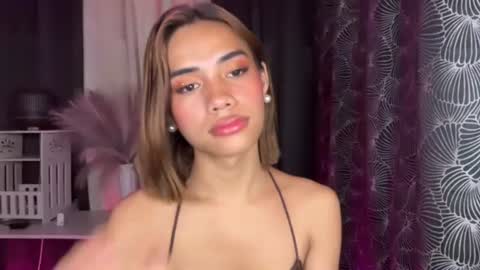 sweet_nikki03 online show from October 23, 6:01 pm
