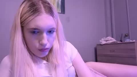 sweetcrystalll online show from July 14, 10:03 pm