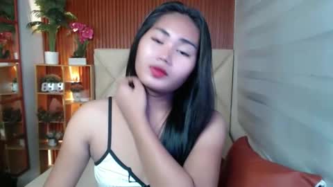 Snapshot of sweetladyboyx chatting on October 25, 11:44 pm   online show from October 25, 11:44 pm
