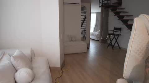 Laura Saenz  Geminis online show from March 8, 3:04 pm