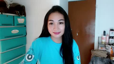 Lilly online show from December 25, 4:00 pm