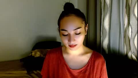 Lilly online show from March 25, 4:40 am