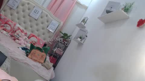 Ningning online show from February 18, 11:29 am