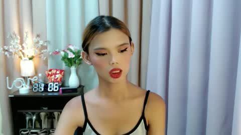 Megan online show from November 18, 5:07 am