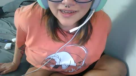 SylveonKing online show from January 19, 11:00 pm
