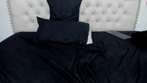 tasty_alan_ online show from November 14, 9:23 pm