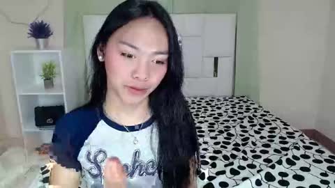 YOGIRL MAXINE online show from April 12, 1:14 pm