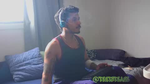 Milo online show from May 6, 4:02 pm